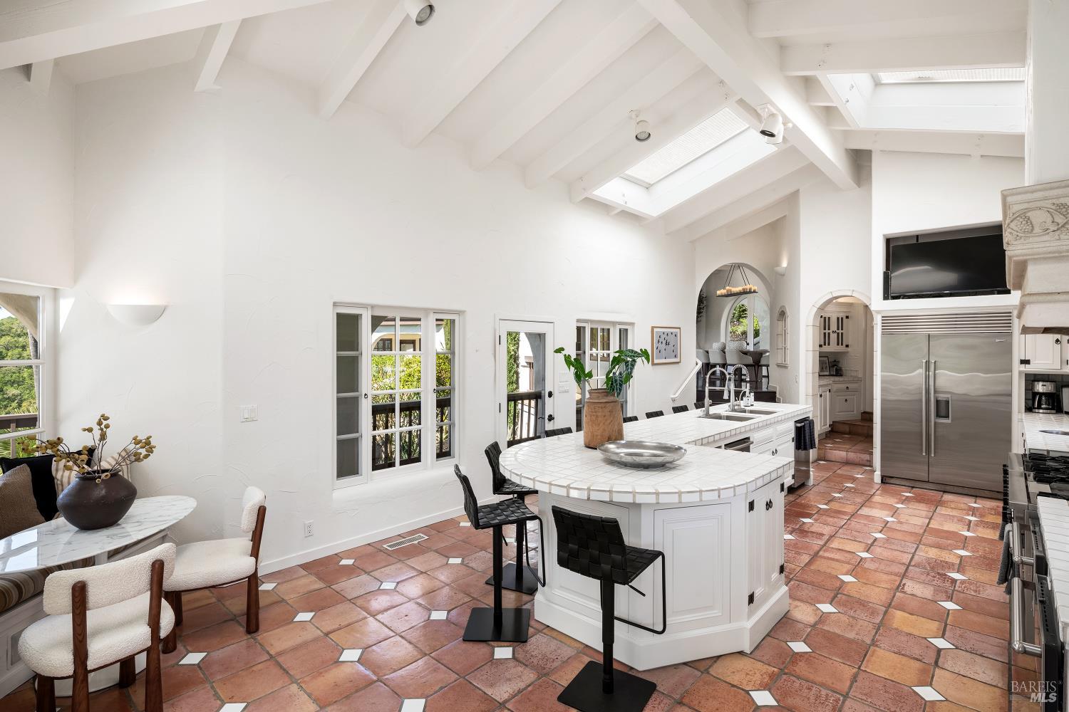 Detail Gallery Image 12 of 56 For 4377 Warm Springs Rd, Glen Ellen,  CA 95442 - 4 Beds | 8/2 Baths