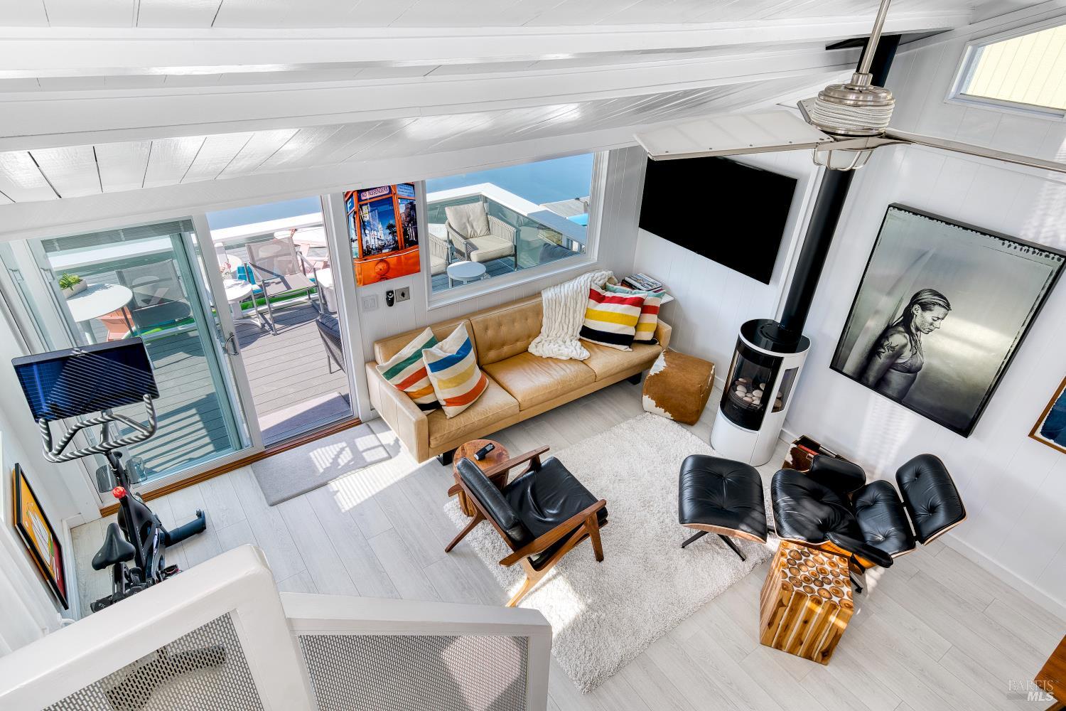 Detail Gallery Image 9 of 34 For 17 East Pier Unkn, Sausalito,  CA 94965 - 2 Beds | 1 Baths