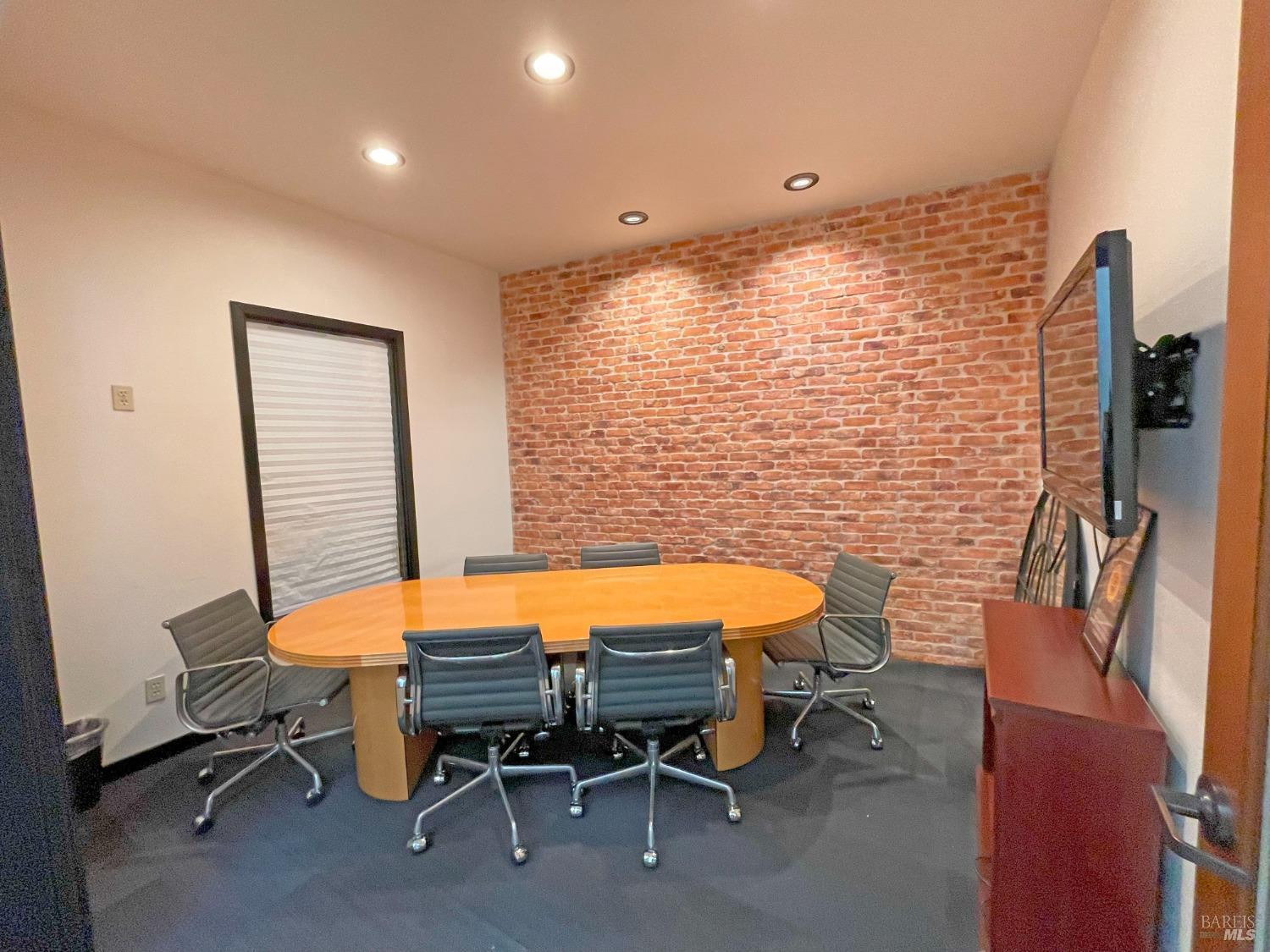 Detail Gallery Image 34 of 37 For 1617 4th St, Santa Rosa,  CA 95404 - – Beds | – Baths