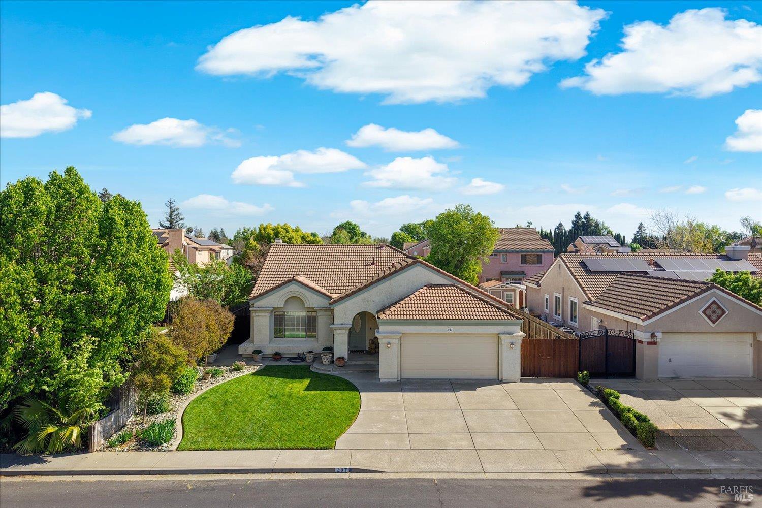 Detail Gallery Image 77 of 87 For 207 Laurelwood Way, Vacaville,  CA 95687 - 3 Beds | 2 Baths
