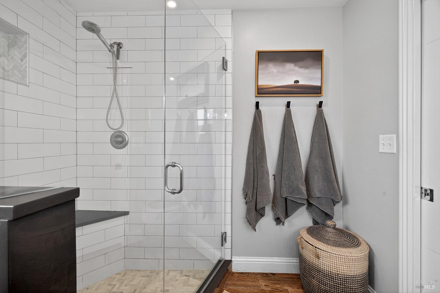 Detail Gallery Image 40 of 69 For 5846 Monte Verde Dr, Santa Rosa,  CA 95409 - 4 Beds | 2/1 Baths