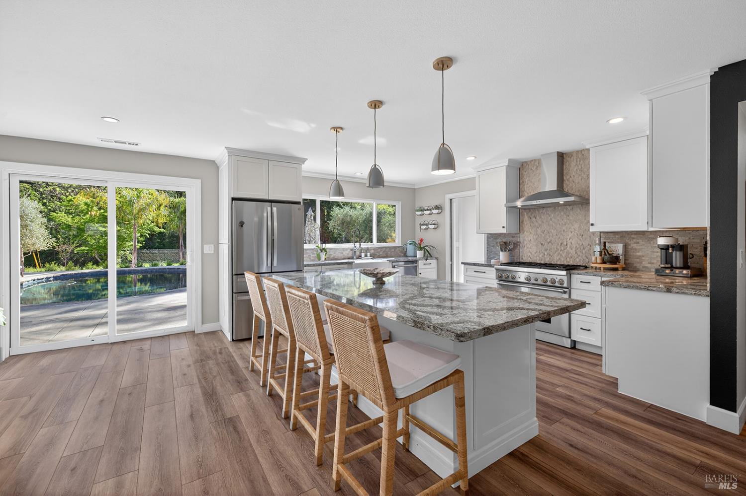 Detail Gallery Image 17 of 69 For 5846 Monte Verde Dr, Santa Rosa,  CA 95409 - 4 Beds | 2/1 Baths