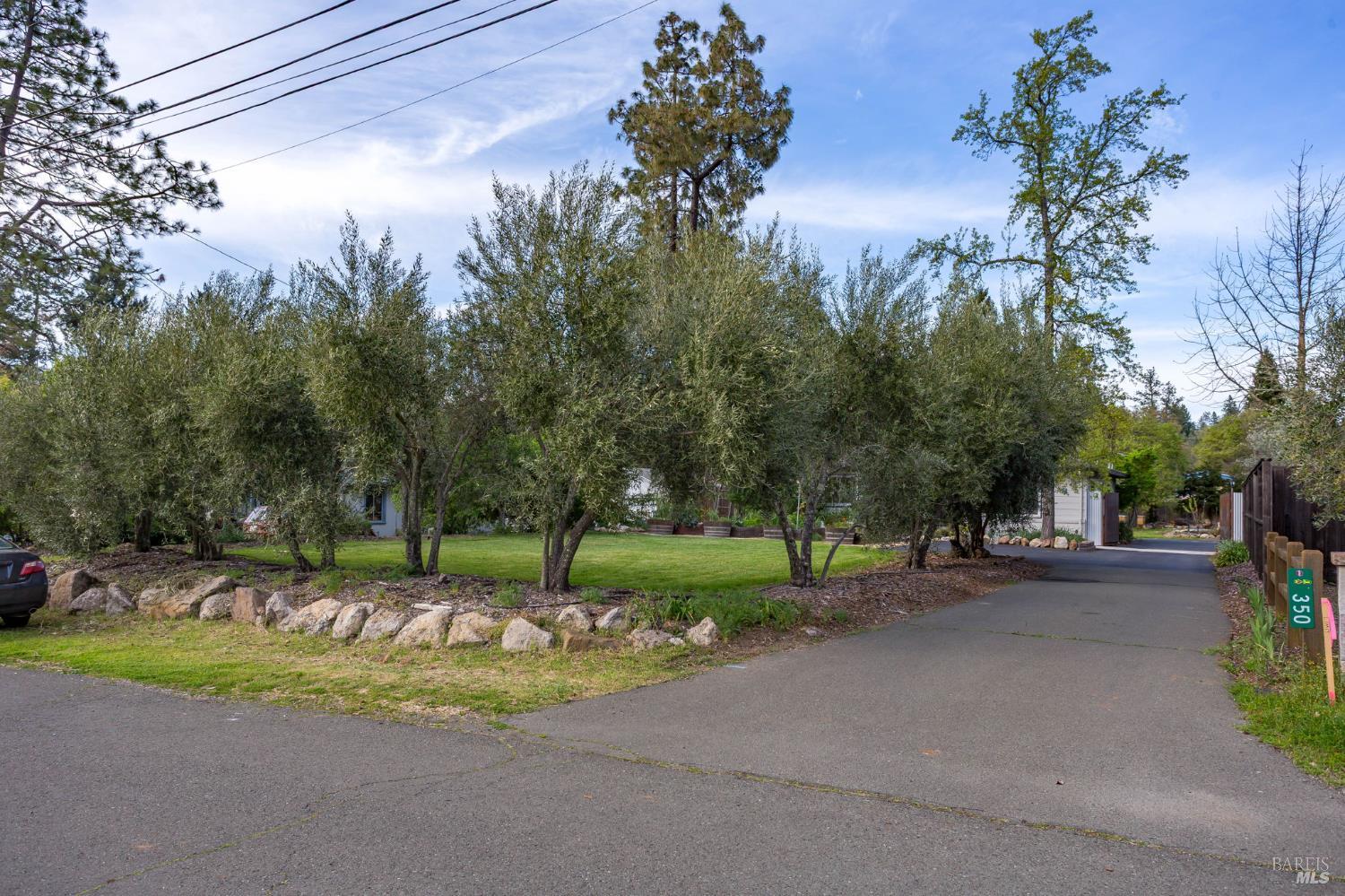 Detail Gallery Image 9 of 44 For 350 Newton Way, Angwin,  CA 94508 - 3 Beds | 2 Baths