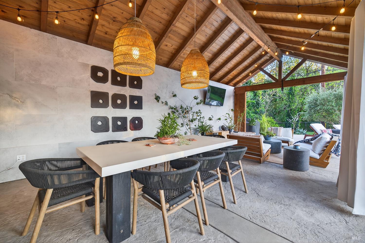 Detail Gallery Image 44 of 69 For 5846 Monte Verde Dr, Santa Rosa,  CA 95409 - 4 Beds | 2/1 Baths