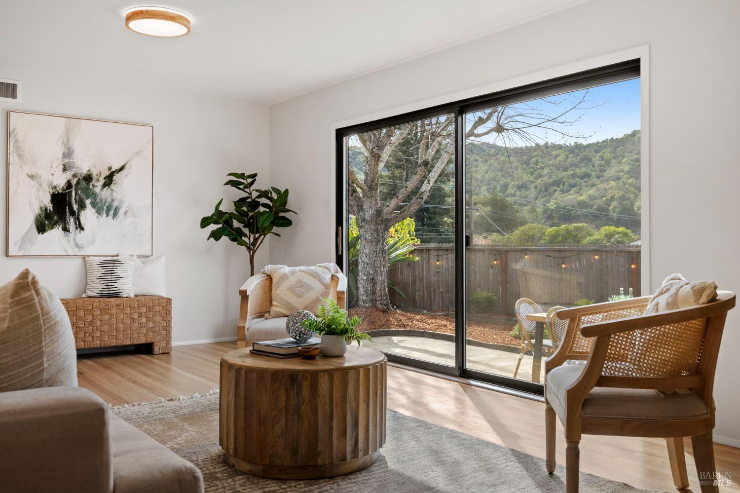 Detail Gallery Image 11 of 76 For 35 Corte Alta Unkn, Novato,  CA 94949 - 4 Beds | 2/1 Baths