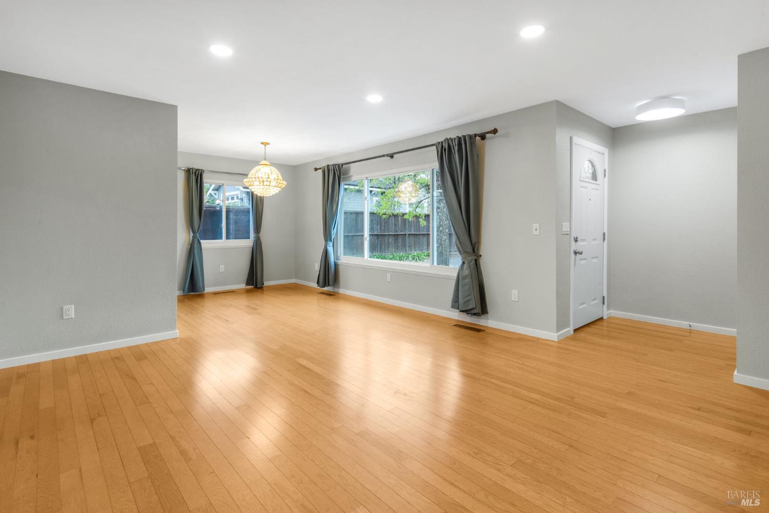 Detail Gallery Image 10 of 44 For 350 Newton Way, Angwin,  CA 94508 - 3 Beds | 2 Baths