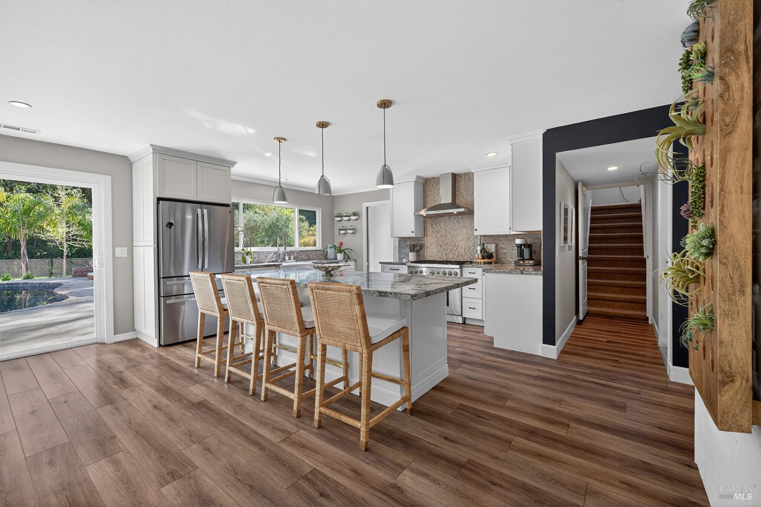 Detail Gallery Image 22 of 69 For 5846 Monte Verde Dr, Santa Rosa,  CA 95409 - 4 Beds | 2/1 Baths