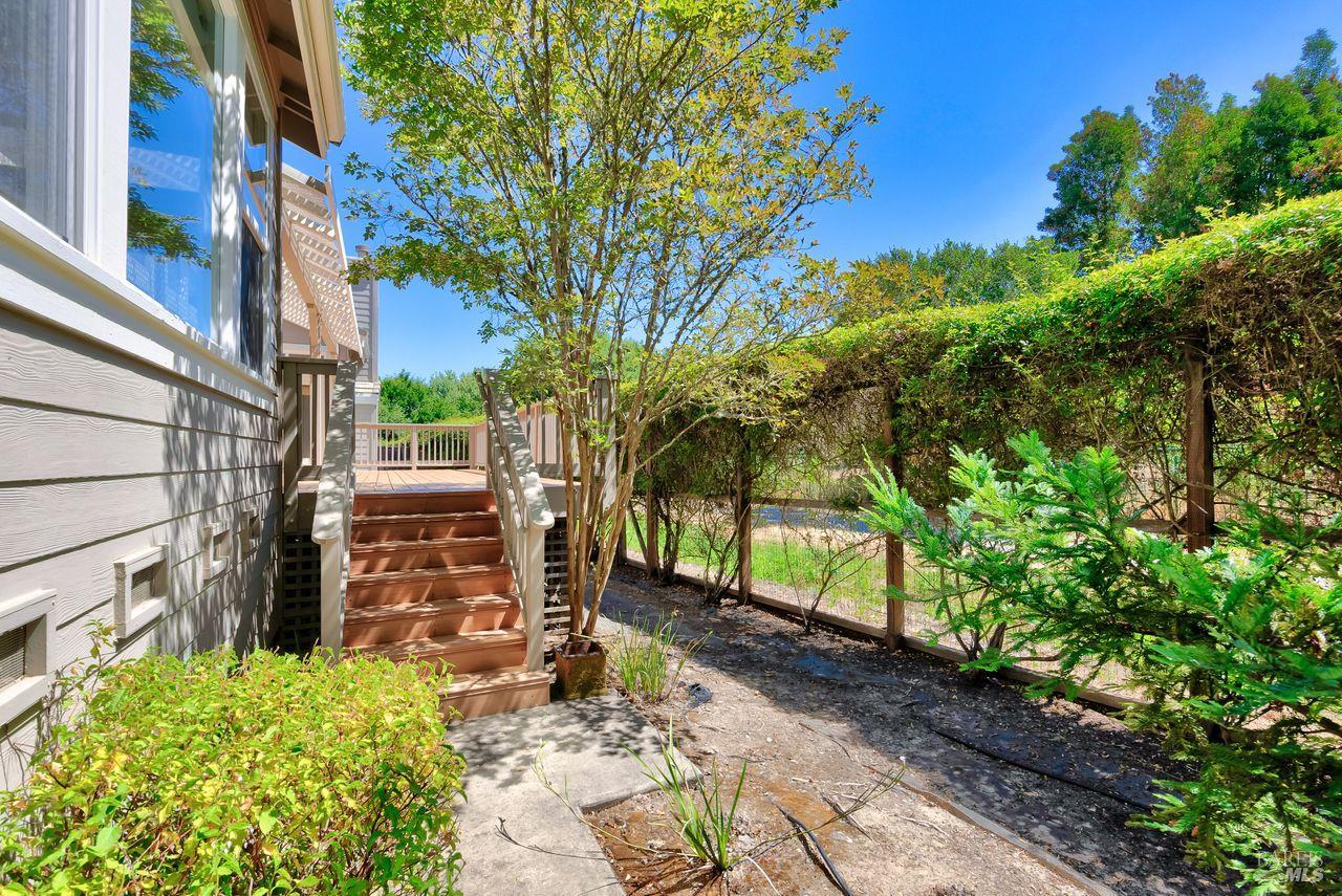 Detail Gallery Image 35 of 35 For 205 Saddle Wood Dr, Novato,  CA 94945 - 4 Beds | 3/1 Baths