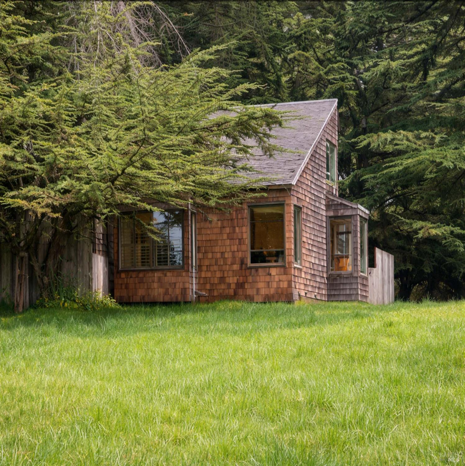 Detail Gallery Image 2 of 15 For 39654 Leeward Rd, The Sea Ranch,  CA 95497 - 2 Beds | 1 Baths