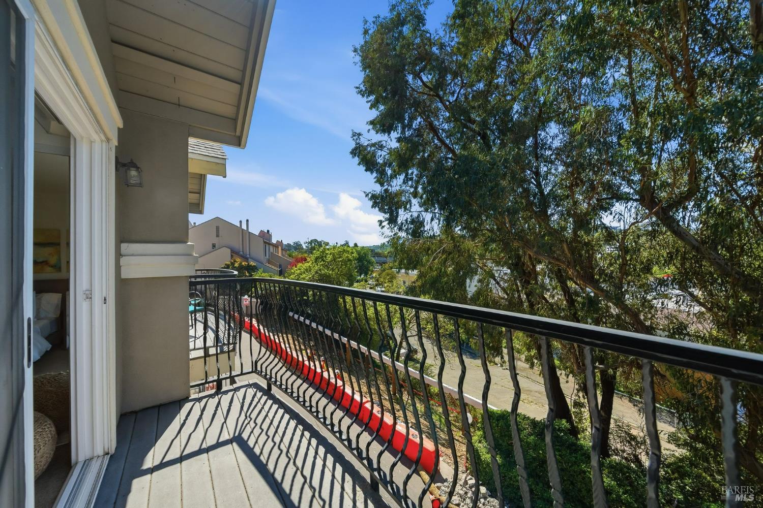 Detail Gallery Image 22 of 35 For 10 Professional Center Pkwy #1,  San Rafael,  CA 94903 - 2 Beds | 1/1 Baths