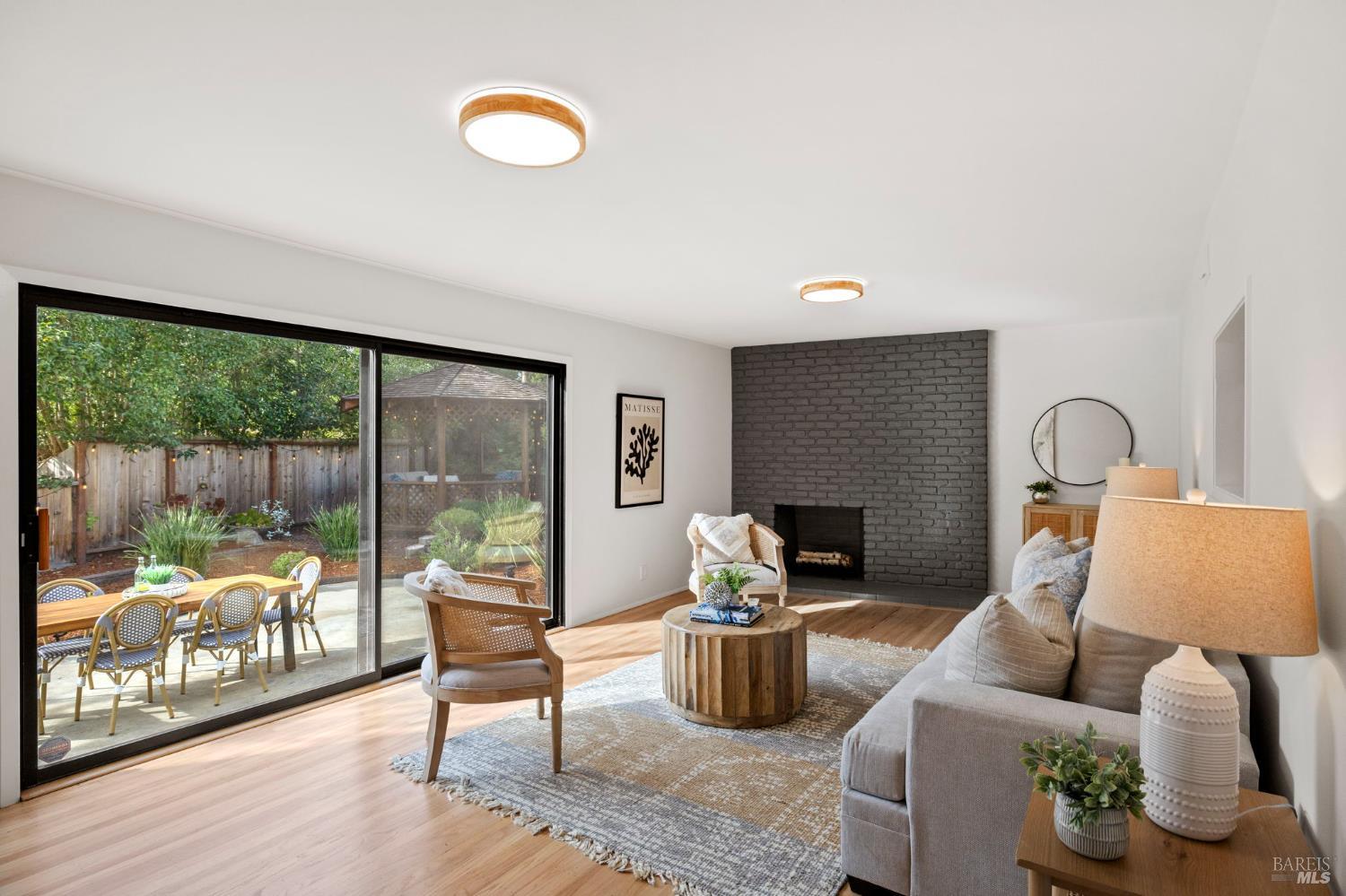 Detail Gallery Image 8 of 76 For 35 Corte Alta Unkn, Novato,  CA 94949 - 4 Beds | 2/1 Baths