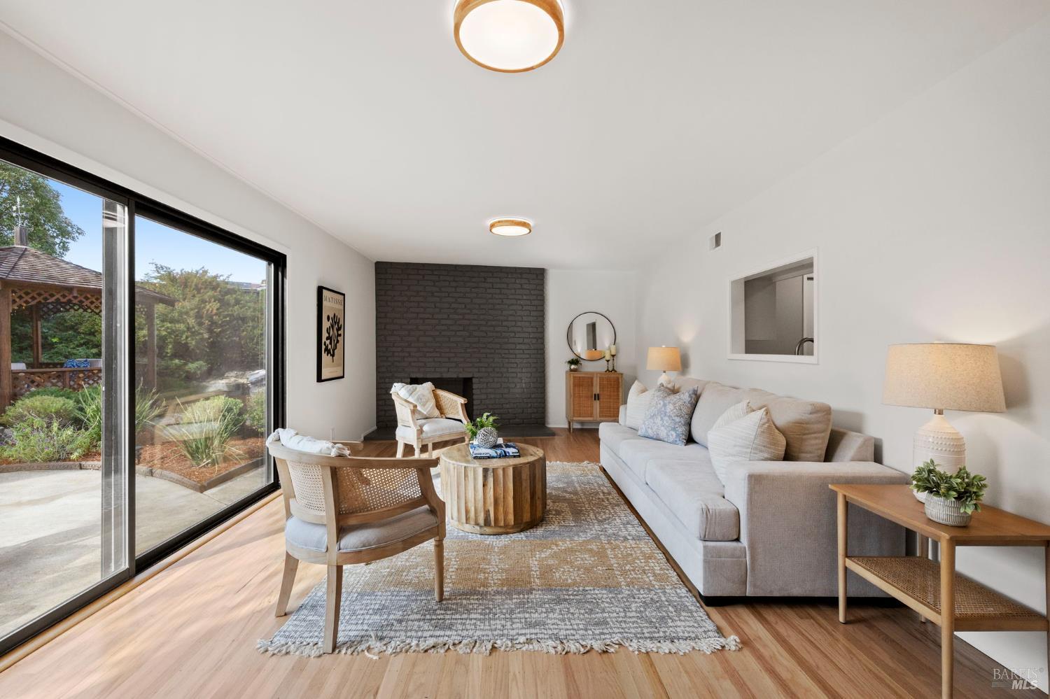 Detail Gallery Image 10 of 76 For 35 Corte Alta Unkn, Novato,  CA 94949 - 4 Beds | 2/1 Baths