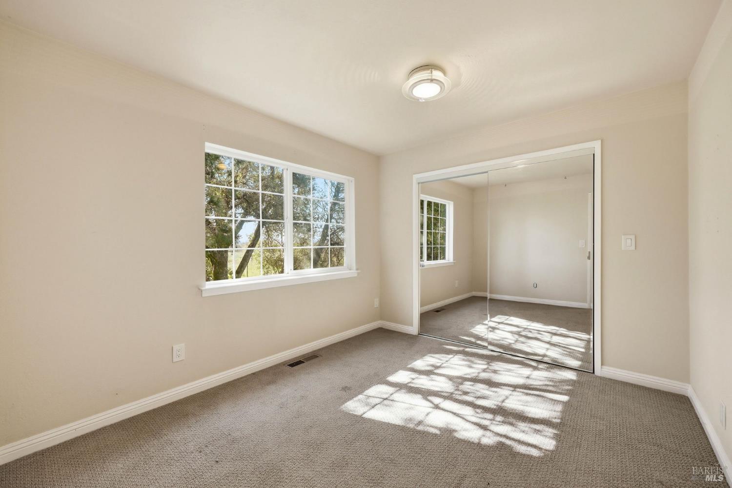 Detail Gallery Image 19 of 95 For 4305 Petaluma Hill Rd, Santa Rosa,  CA 95404 - 3 Beds | 2 Baths