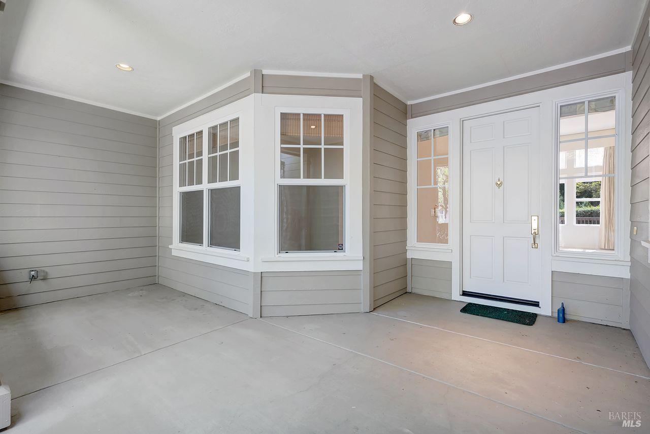 Detail Gallery Image 32 of 35 For 205 Saddle Wood Dr, Novato,  CA 94945 - 4 Beds | 3/1 Baths