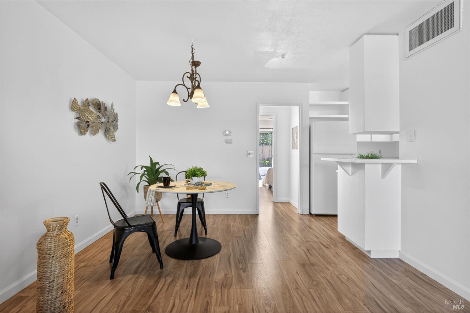 Detail Gallery Image 14 of 30 For 300 Stony Point Rd #139,  Santa Rosa,  CA 95401 - 1 Beds | 1 Baths