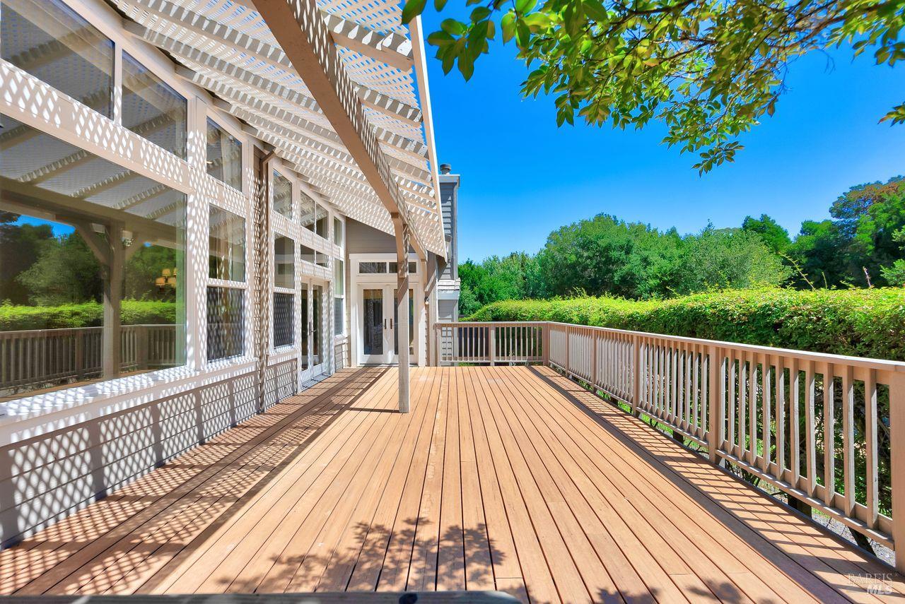 Detail Gallery Image 34 of 35 For 205 Saddle Wood Dr, Novato,  CA 94945 - 4 Beds | 3/1 Baths