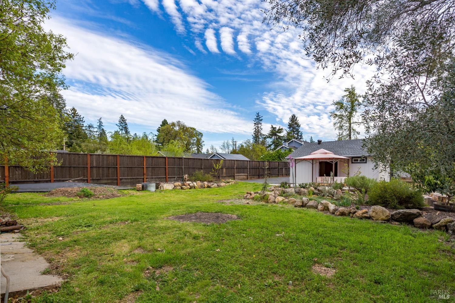 Detail Gallery Image 39 of 44 For 350 Newton Way, Angwin,  CA 94508 - 3 Beds | 2 Baths