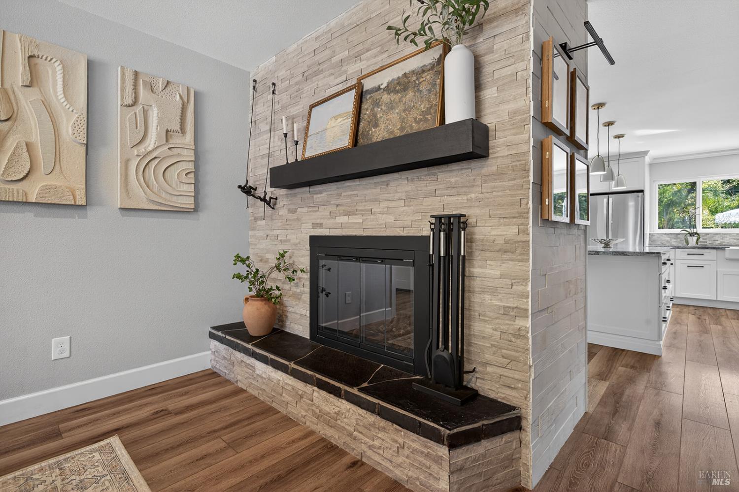 Detail Gallery Image 23 of 69 For 5846 Monte Verde Dr, Santa Rosa,  CA 95409 - 4 Beds | 2/1 Baths