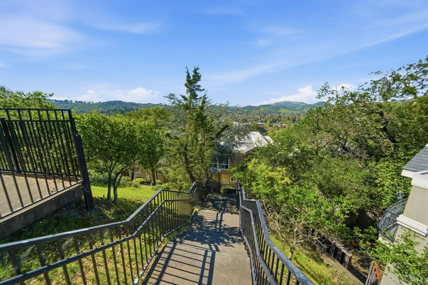 Detail Gallery Image 34 of 35 For 10 Professional Center Pkwy #1,  San Rafael,  CA 94903 - 2 Beds | 1/1 Baths