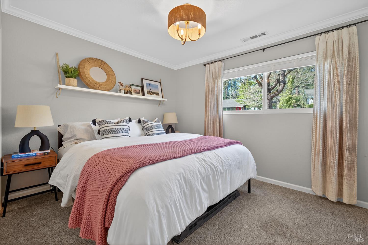 Detail Gallery Image 35 of 69 For 5846 Monte Verde Dr, Santa Rosa,  CA 95409 - 4 Beds | 2/1 Baths