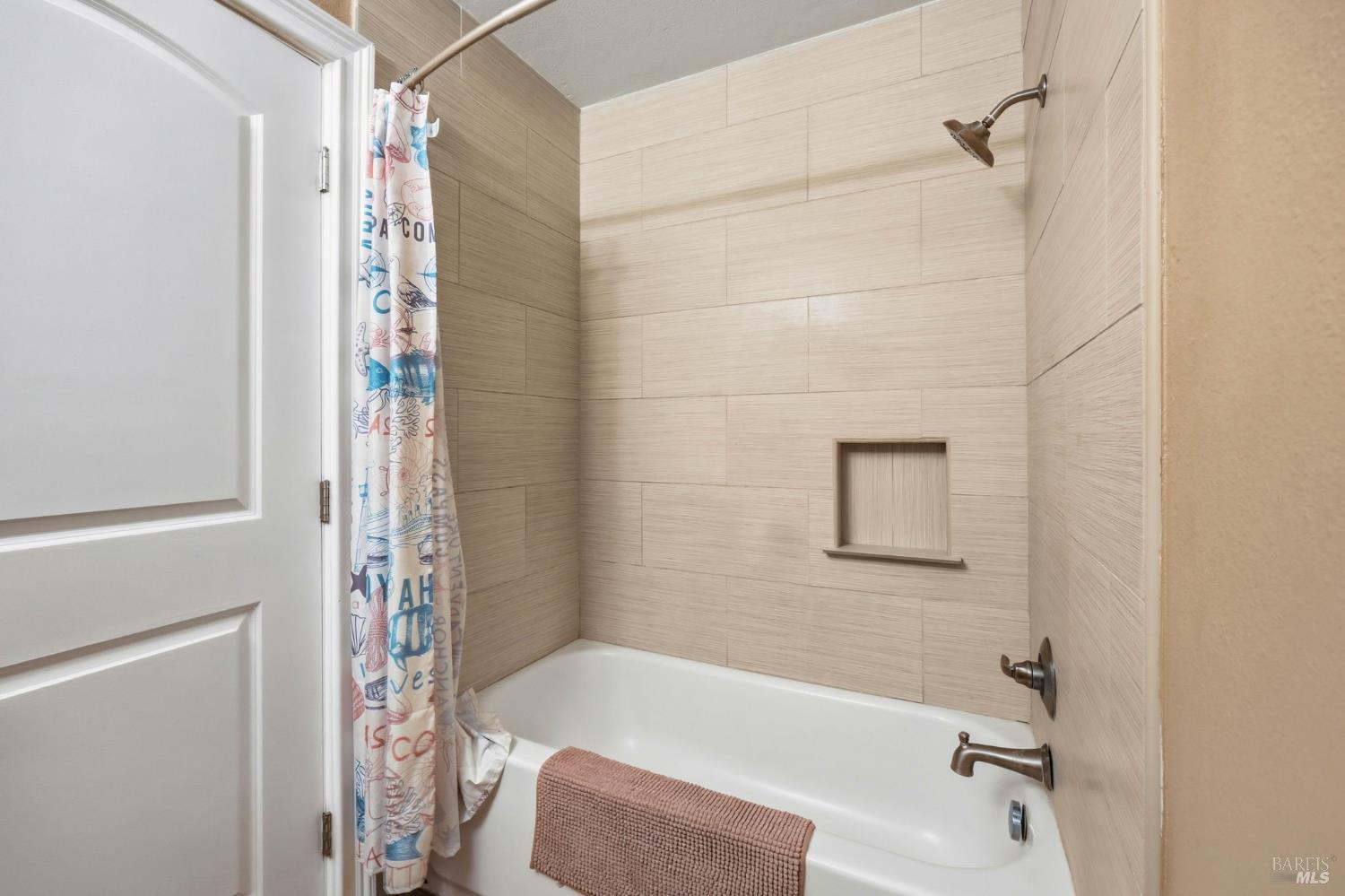 Detail Gallery Image 29 of 95 For 4305 Petaluma Hill Rd, Santa Rosa,  CA 95404 - 3 Beds | 2 Baths