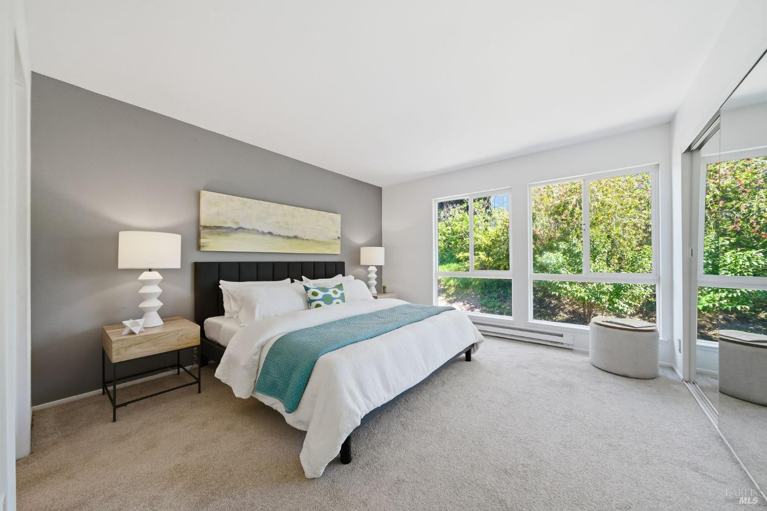 Detail Gallery Image 23 of 35 For 10 Professional Center Pkwy #1,  San Rafael,  CA 94903 - 2 Beds | 1/1 Baths