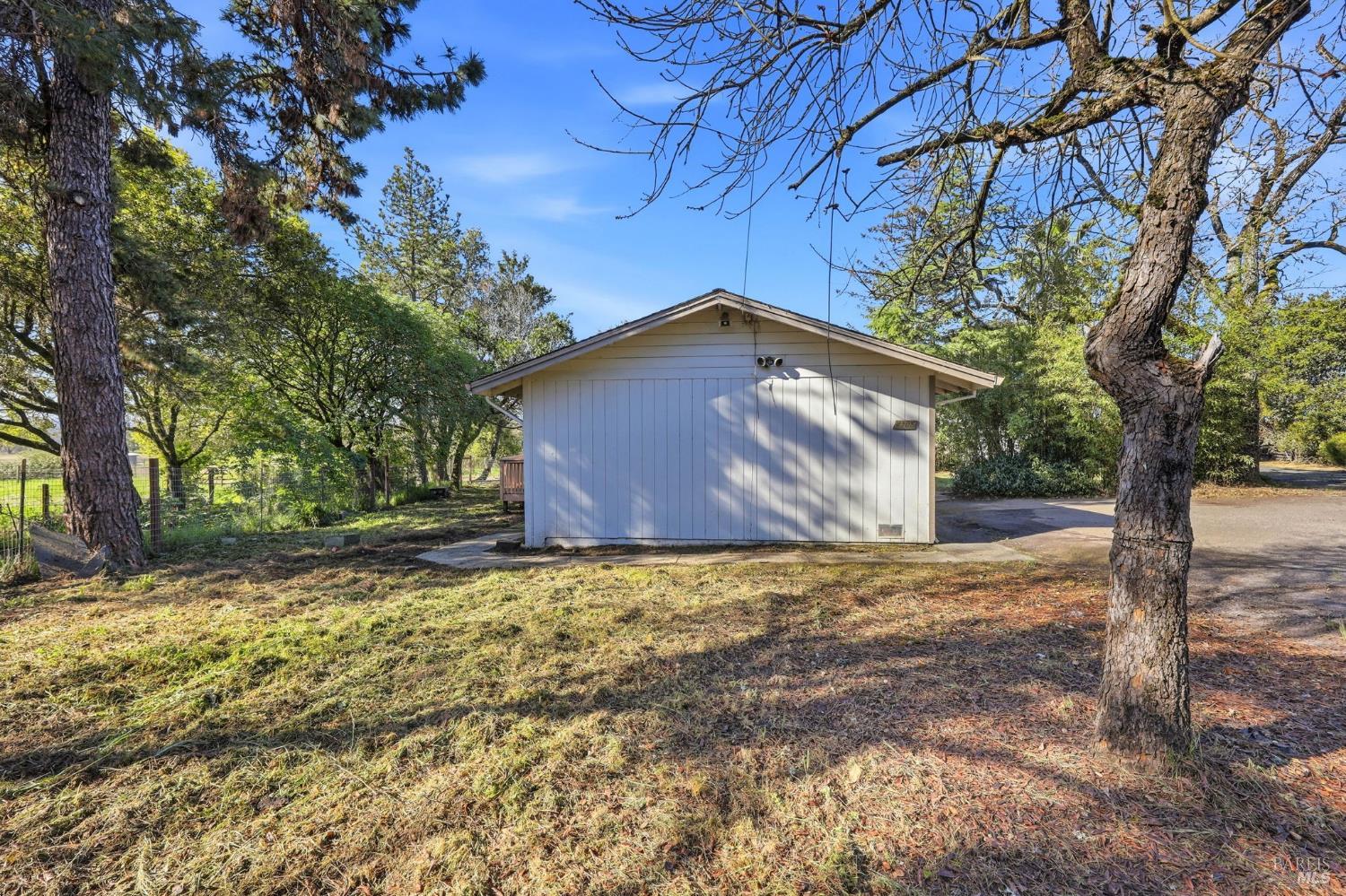 Detail Gallery Image 37 of 95 For 4305 Petaluma Hill Rd, Santa Rosa,  CA 95404 - 3 Beds | 2 Baths