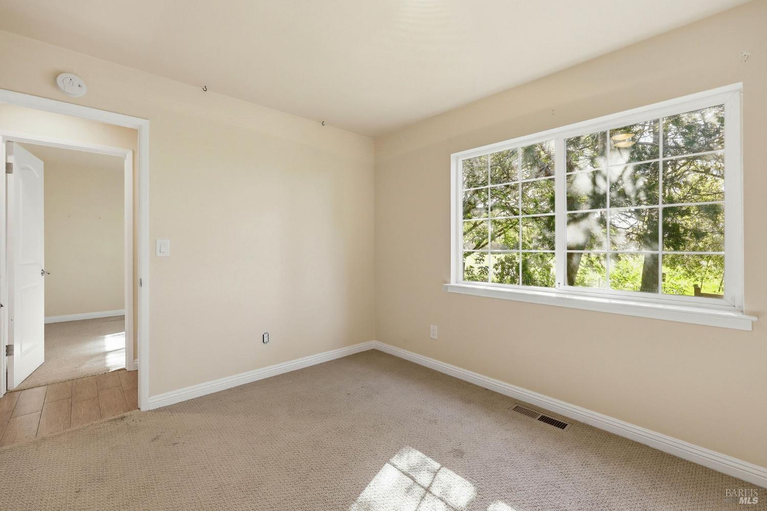 Detail Gallery Image 20 of 95 For 4305 Petaluma Hill Rd, Santa Rosa,  CA 95404 - 3 Beds | 2 Baths
