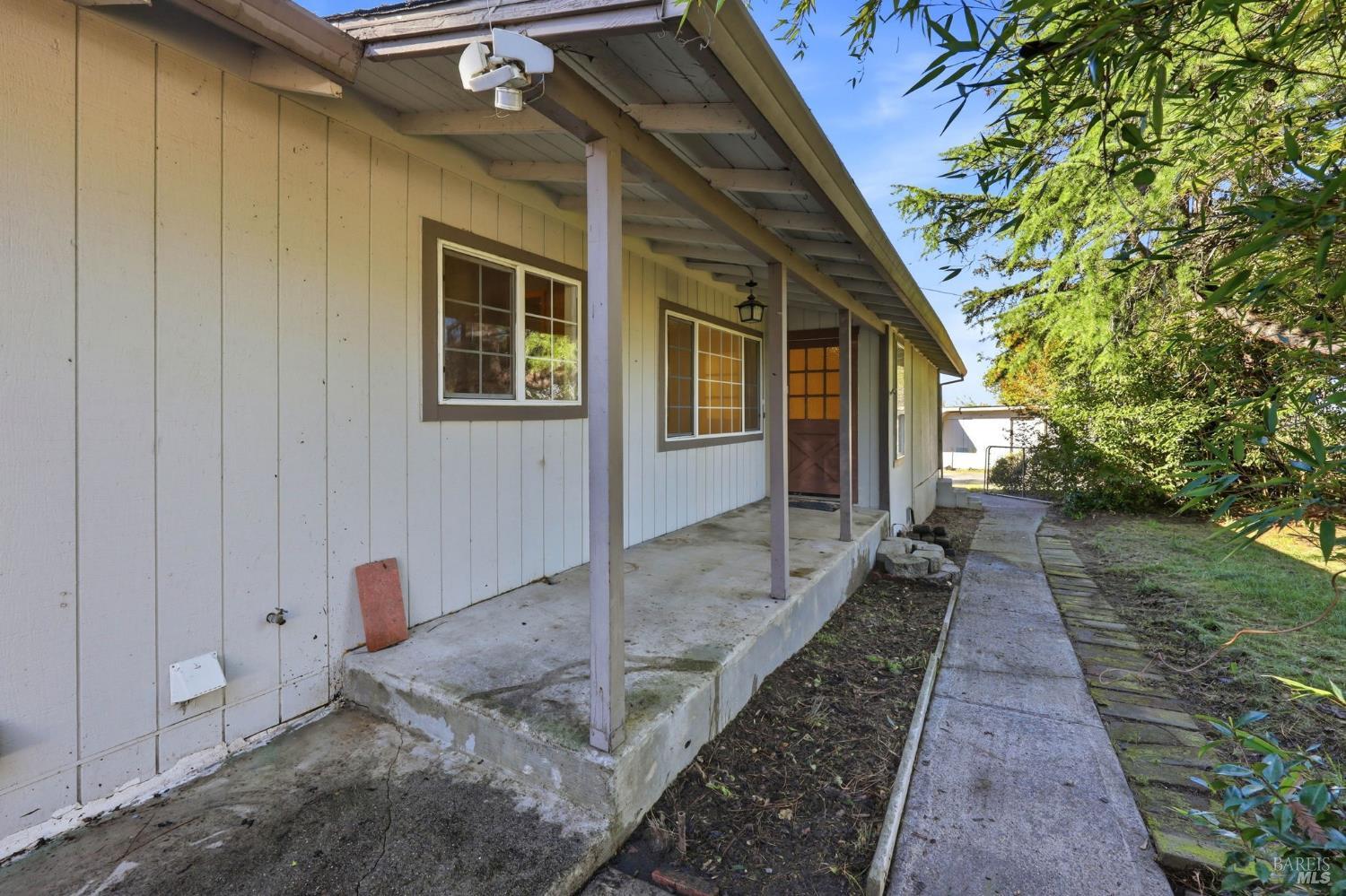 Detail Gallery Image 5 of 95 For 4305 Petaluma Hill Rd, Santa Rosa,  CA 95404 - 3 Beds | 2 Baths