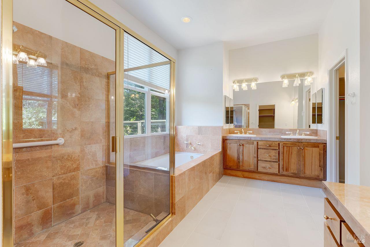 Detail Gallery Image 23 of 35 For 205 Saddle Wood Dr, Novato,  CA 94945 - 4 Beds | 3/1 Baths