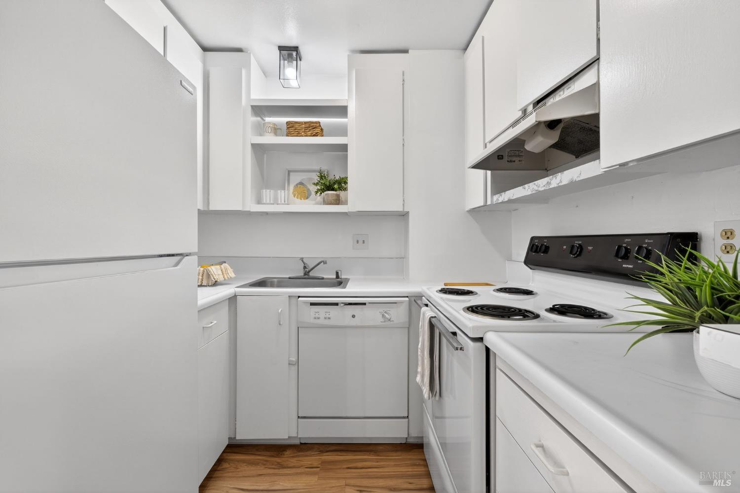 Detail Gallery Image 17 of 30 For 300 Stony Point Rd #139,  Santa Rosa,  CA 95401 - 1 Beds | 1 Baths