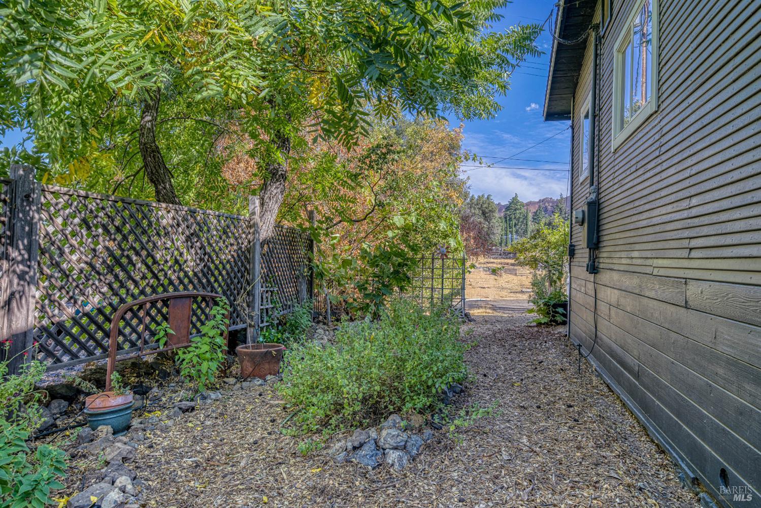 Detail Gallery Image 31 of 38 For 14073 Konocti St, Clearlake,  CA 95422 - 2 Beds | 1 Baths