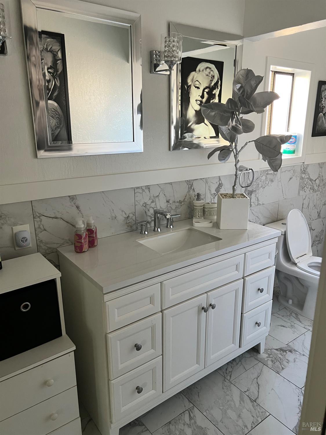 Detail Gallery Image 12 of 20 For 815 Canary Dr, Suisun City,  CA 94585 - 5 Beds | 3 Baths