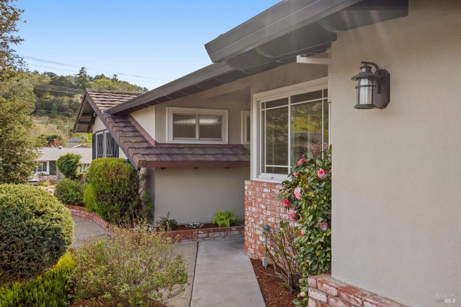 Detail Gallery Image 4 of 76 For 35 Corte Alta Unkn, Novato,  CA 94949 - 4 Beds | 2/1 Baths