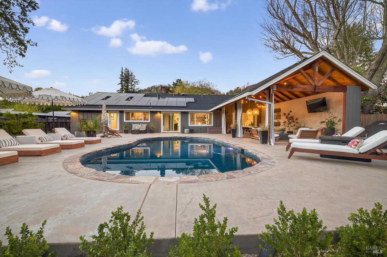 Detail Gallery Image 51 of 69 For 5846 Monte Verde Dr, Santa Rosa,  CA 95409 - 4 Beds | 2/1 Baths