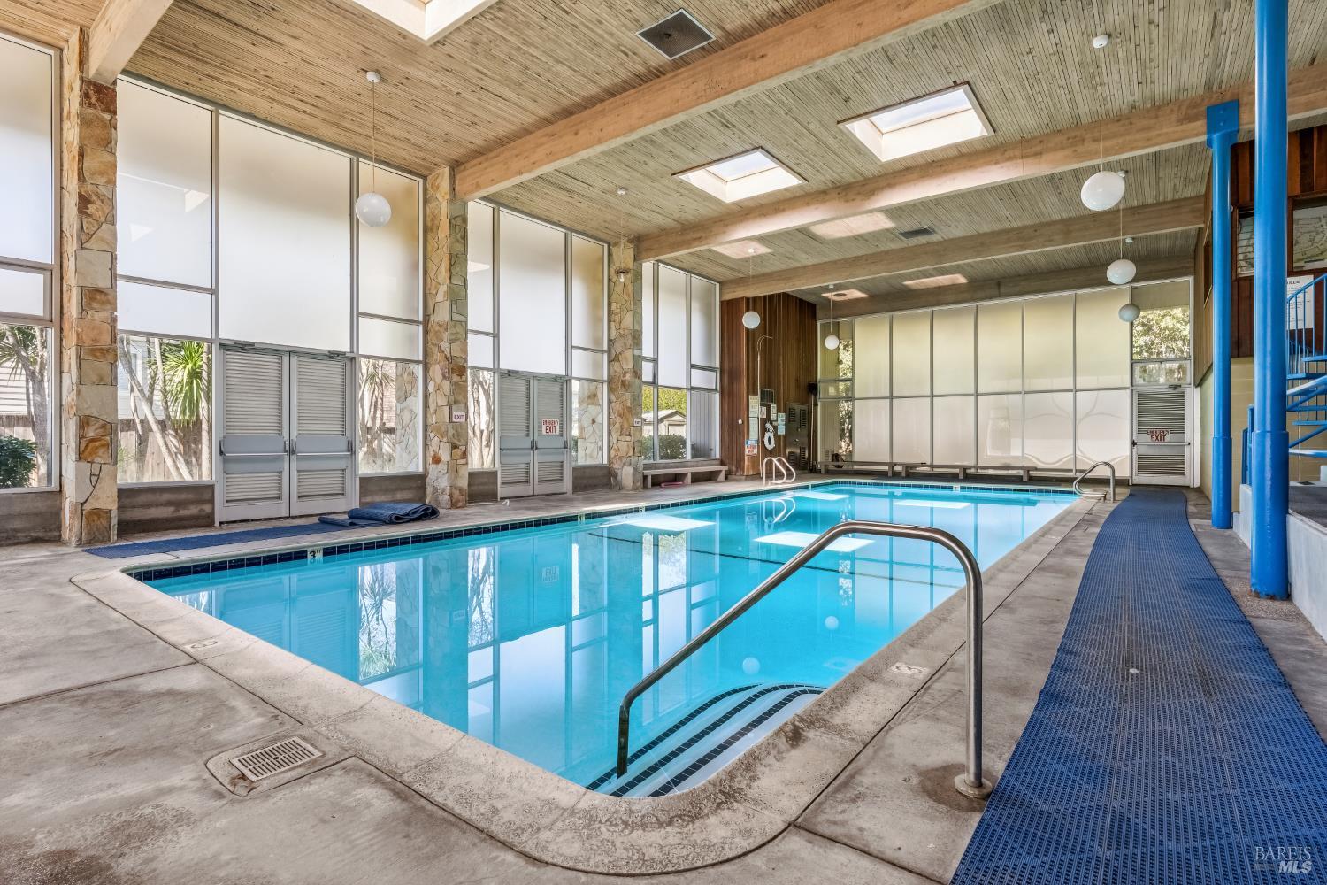 Detail Gallery Image 41 of 45 For 125 Mariner Green Ct, Corte Madera,  CA 94925 - 4 Beds | 2/1 Baths