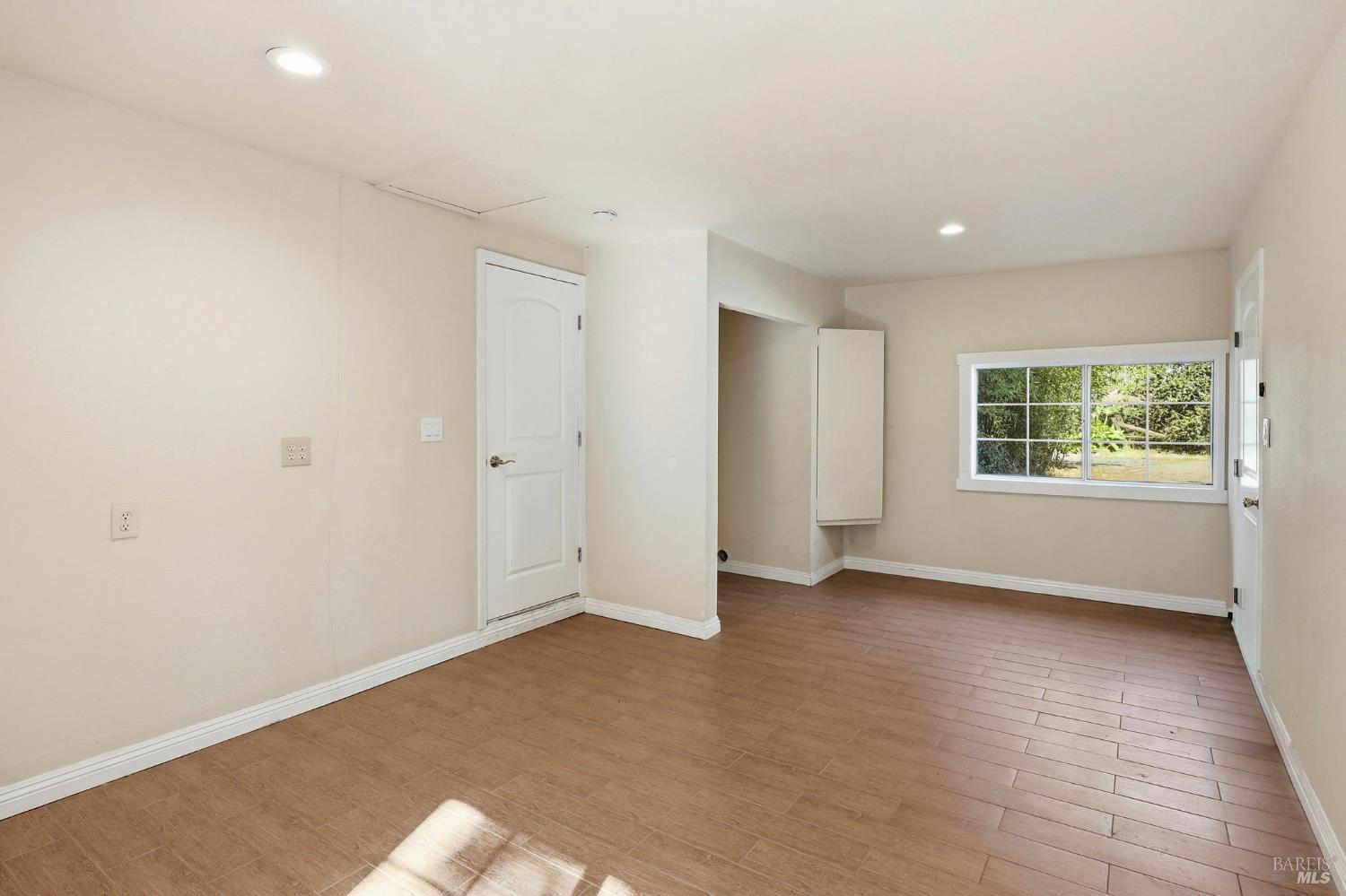 Detail Gallery Image 30 of 95 For 4305 Petaluma Hill Rd, Santa Rosa,  CA 95404 - 3 Beds | 2 Baths