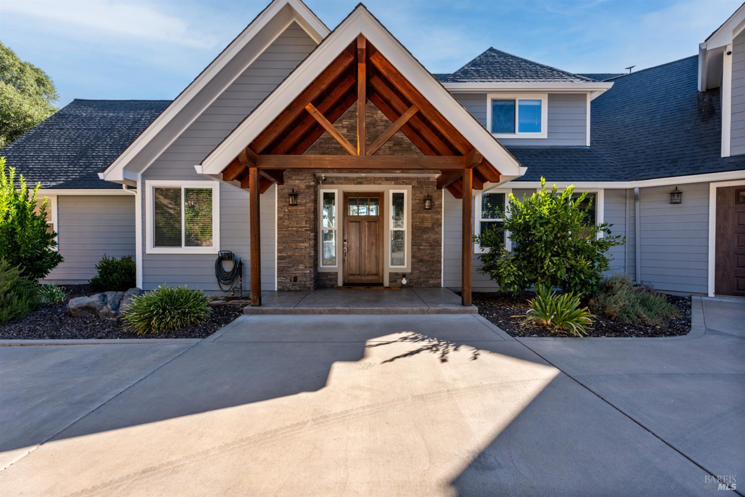 Detail Gallery Image 44 of 52 For 4561 Lake Ridge Rd, Ukiah,  CA 95482 - 4 Beds | 2/1 Baths