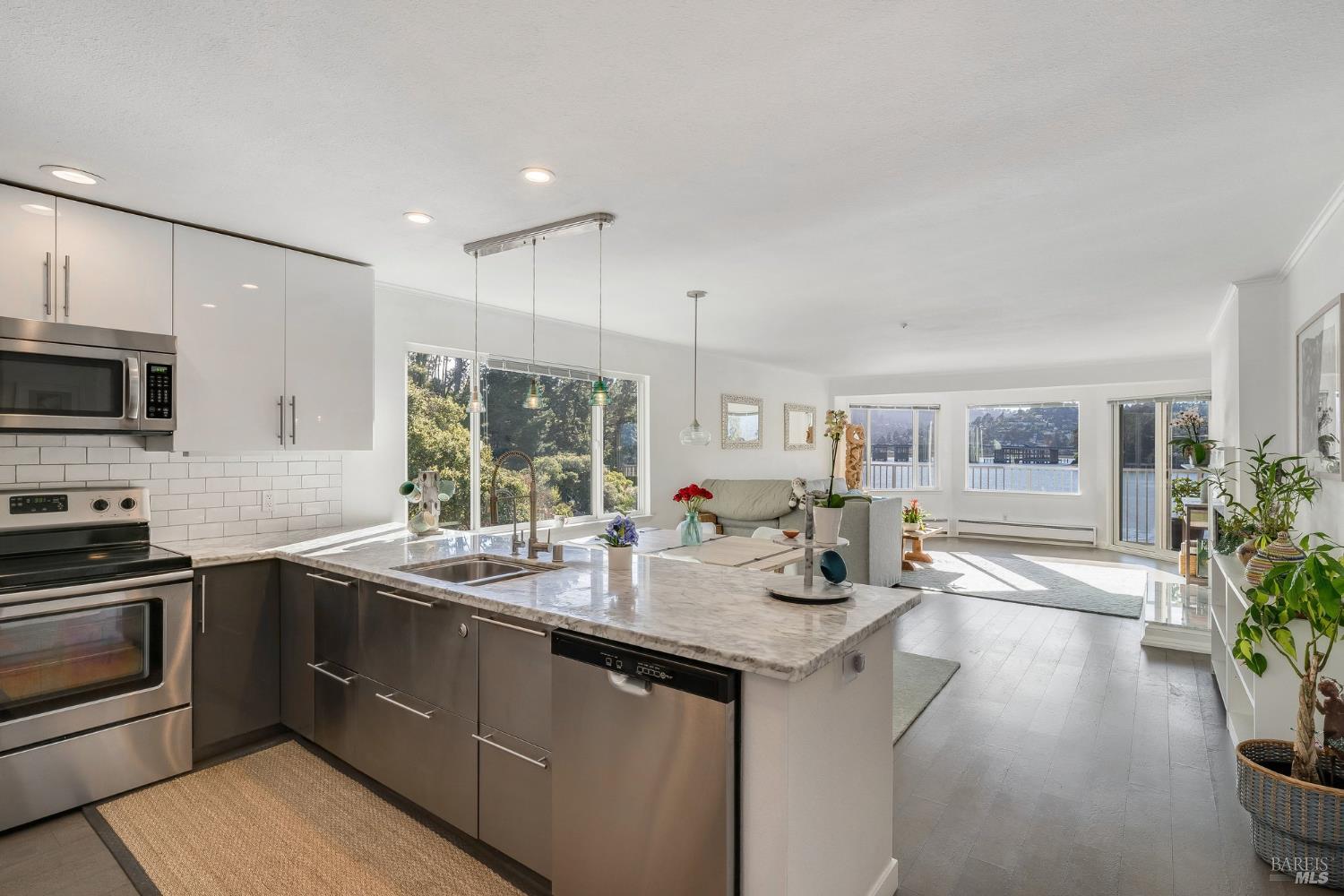 Front Image Thumbnail for BA326022839