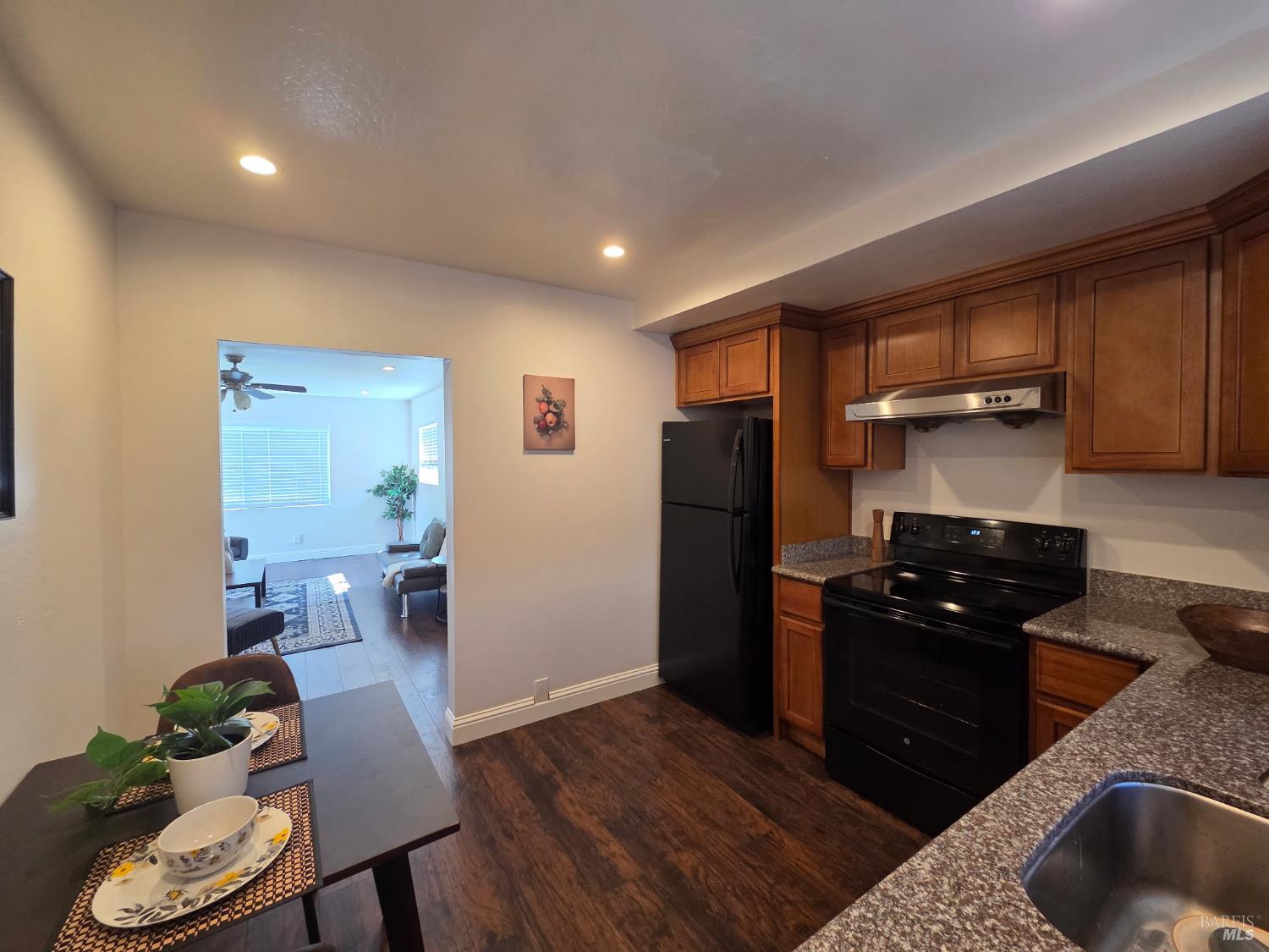 Detail Gallery Image 4 of 23 For 116 Encerti Ave, Vallejo,  CA 94589 - 2 Beds | 1 Baths