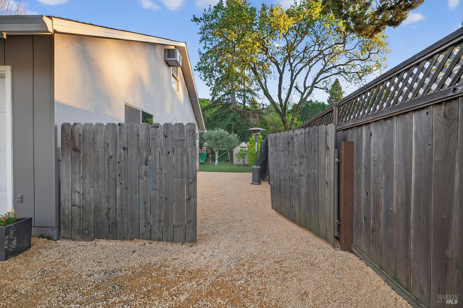 Detail Gallery Image 64 of 69 For 5846 Monte Verde Dr, Santa Rosa,  CA 95409 - 4 Beds | 2/1 Baths