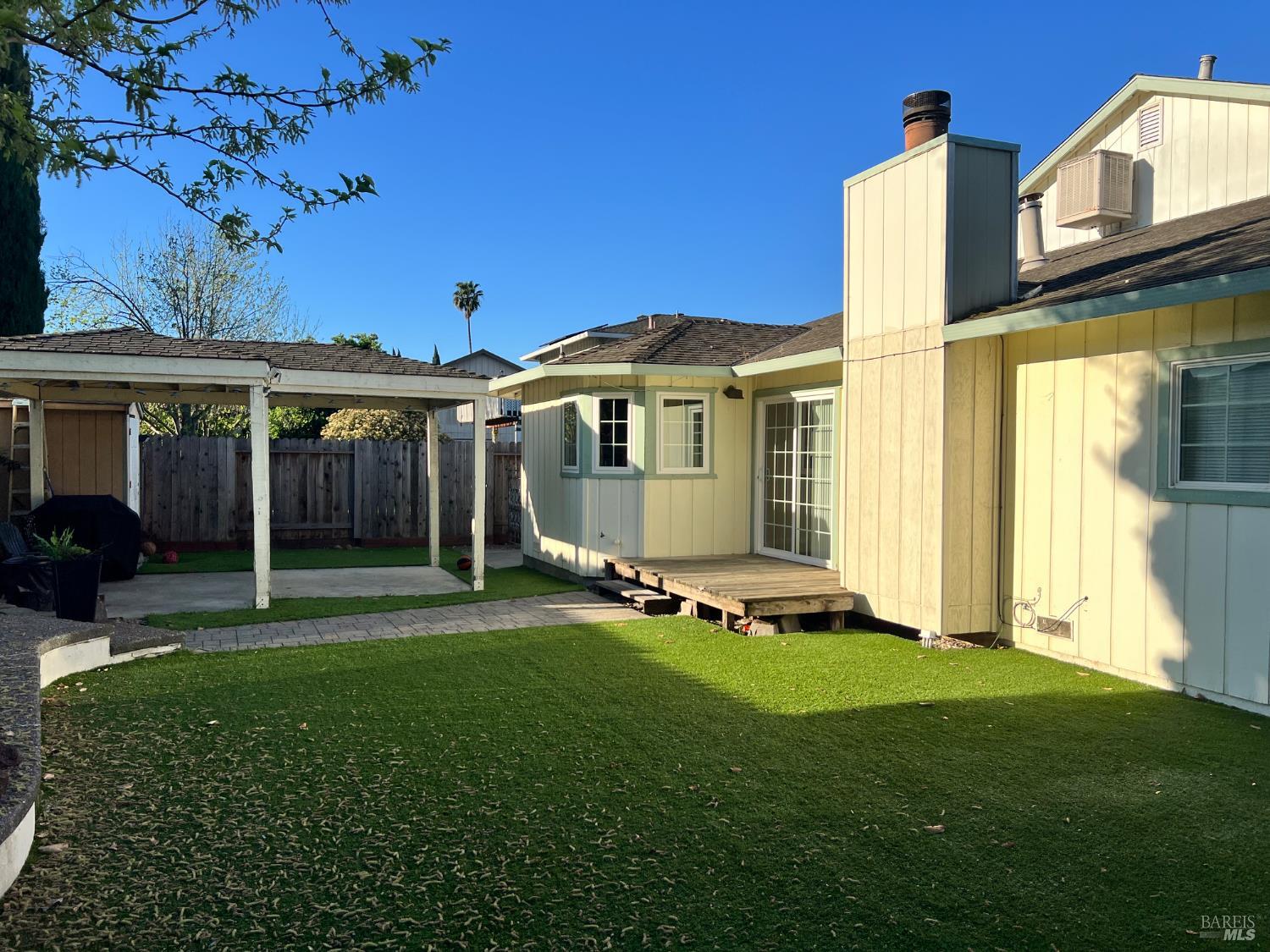 Detail Gallery Image 19 of 20 For 815 Canary Dr, Suisun City,  CA 94585 - 5 Beds | 3 Baths