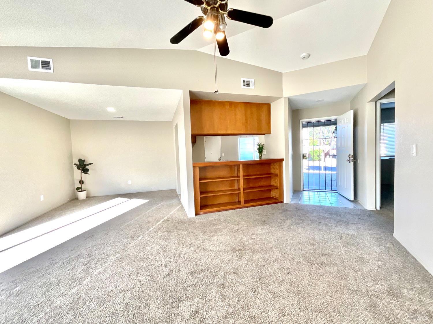 Detail Gallery Image 4 of 15 For 1454 Monitor Ave, Suisun City,  CA 94585 - 3 Beds | 2 Baths