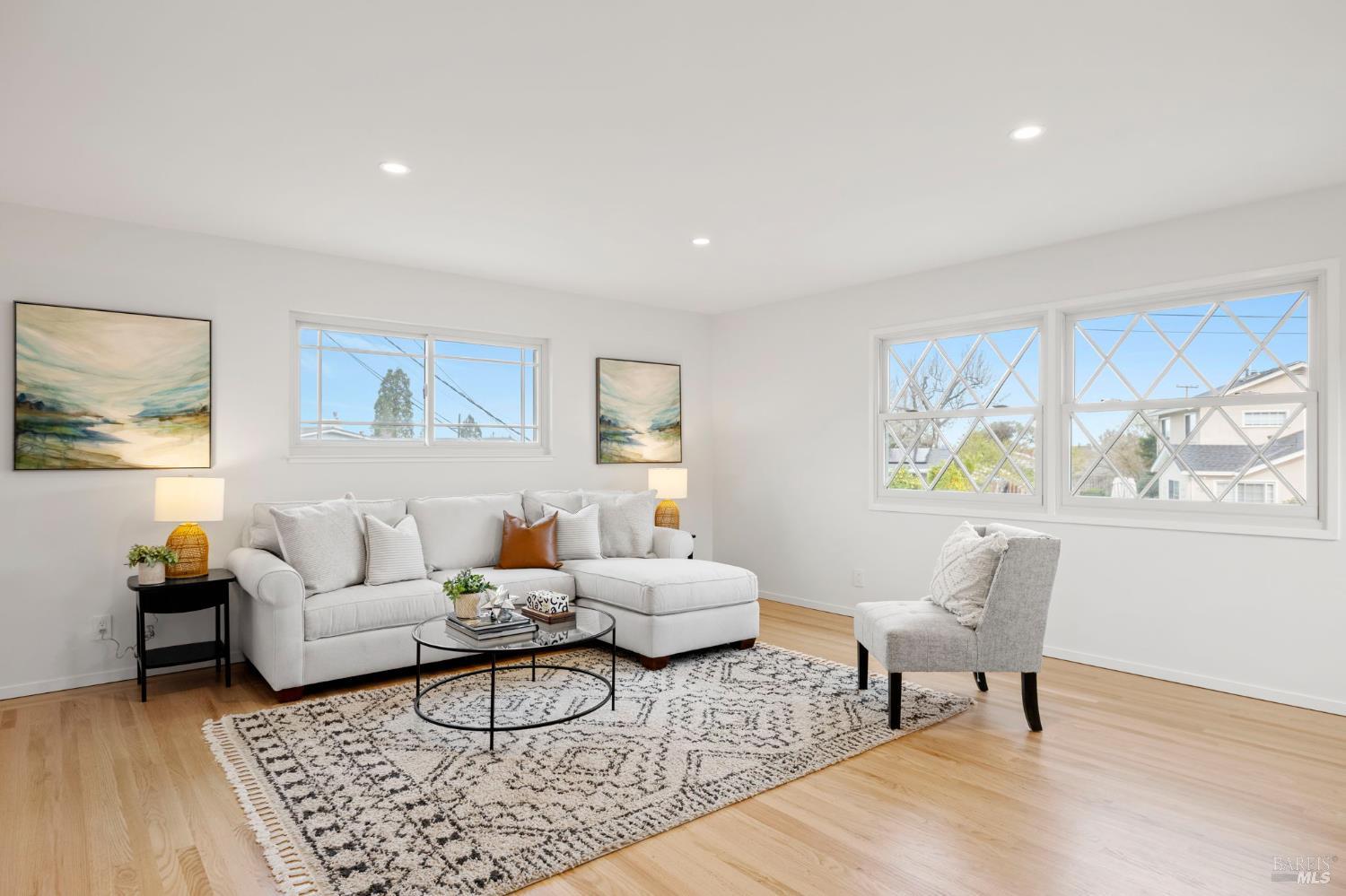 Detail Gallery Image 43 of 76 For 35 Corte Alta Unkn, Novato,  CA 94949 - 4 Beds | 2/1 Baths