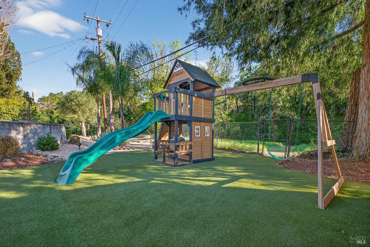 Detail Gallery Image 60 of 69 For 5846 Monte Verde Dr, Santa Rosa,  CA 95409 - 4 Beds | 2/1 Baths