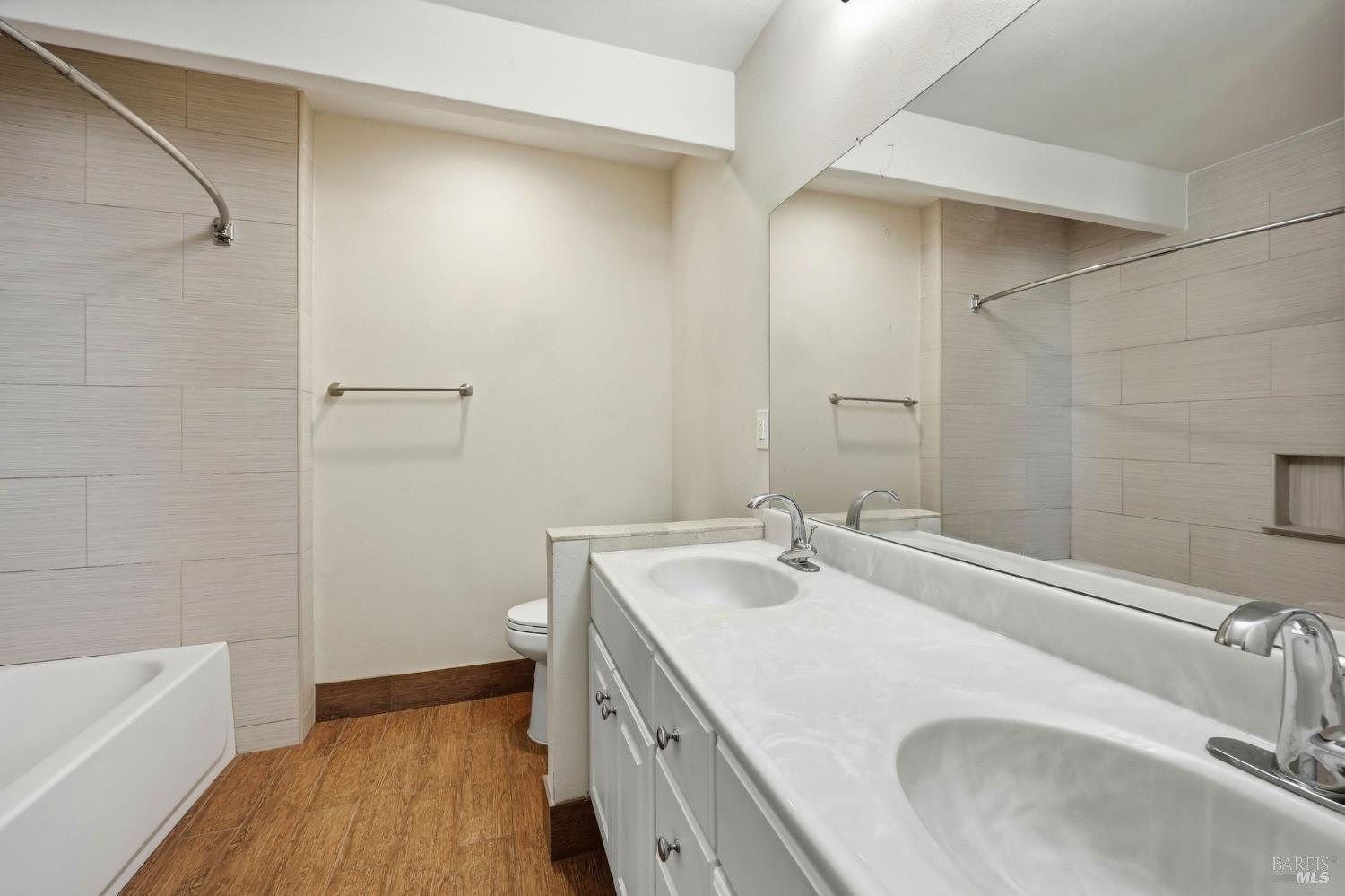 Detail Gallery Image 26 of 95 For 4305 Petaluma Hill Rd, Santa Rosa,  CA 95404 - 3 Beds | 2 Baths