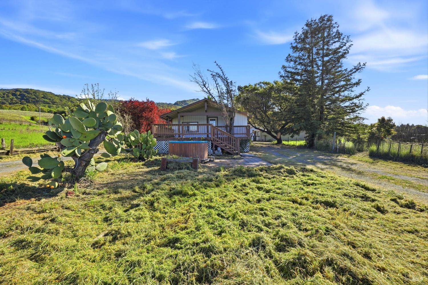 Detail Gallery Image 2 of 95 For 4305 Petaluma Hill Rd, Santa Rosa,  CA 95404 - 3 Beds | 2 Baths