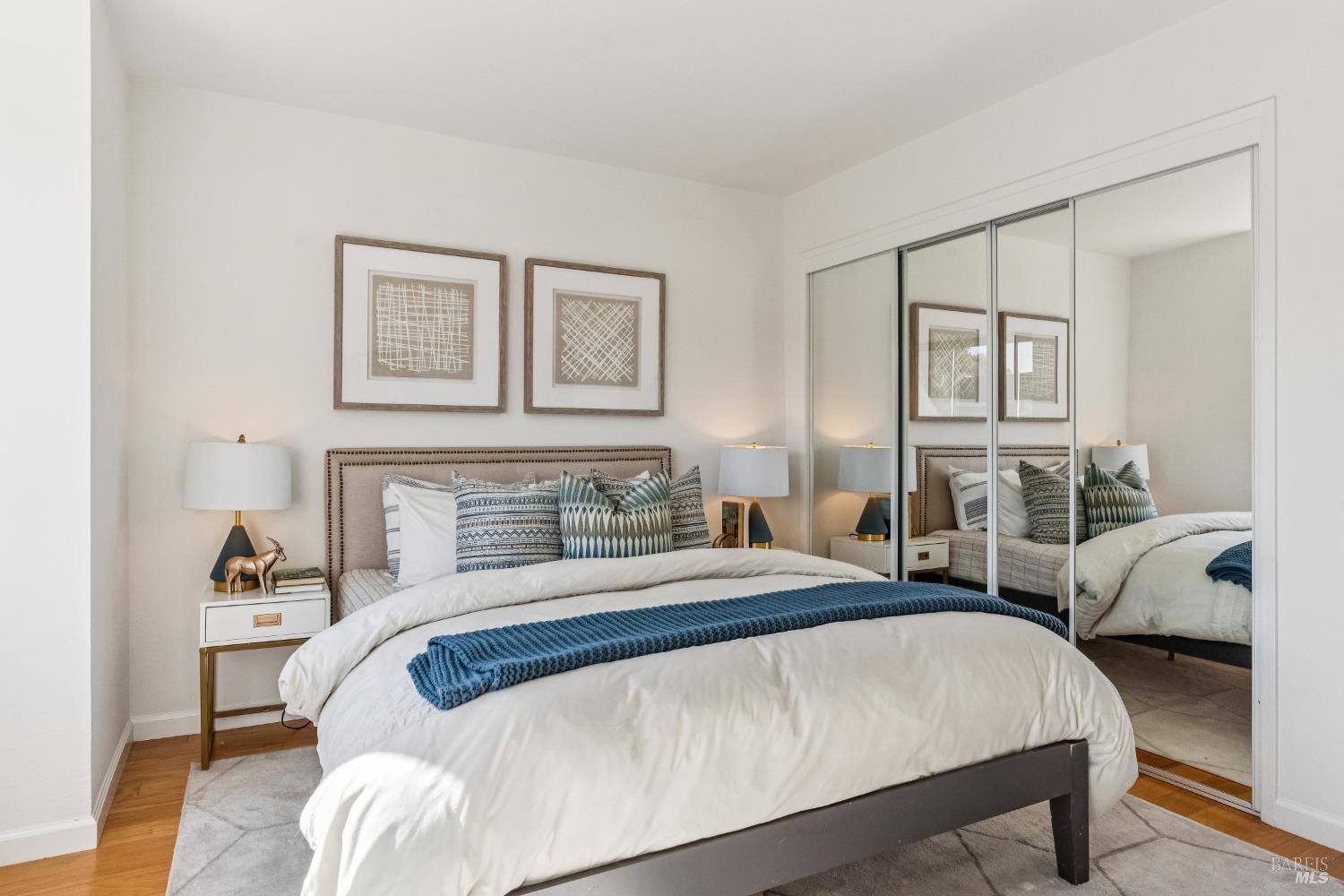 Detail Gallery Image 25 of 45 For 125 Mariner Green Ct, Corte Madera,  CA 94925 - 4 Beds | 2/1 Baths