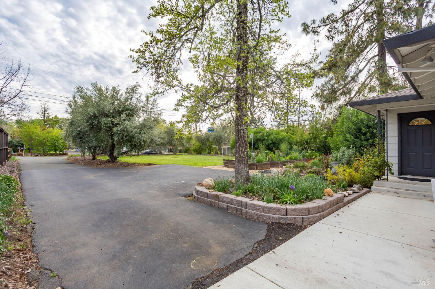 Detail Gallery Image 36 of 44 For 350 Newton Way, Angwin,  CA 94508 - 3 Beds | 2 Baths