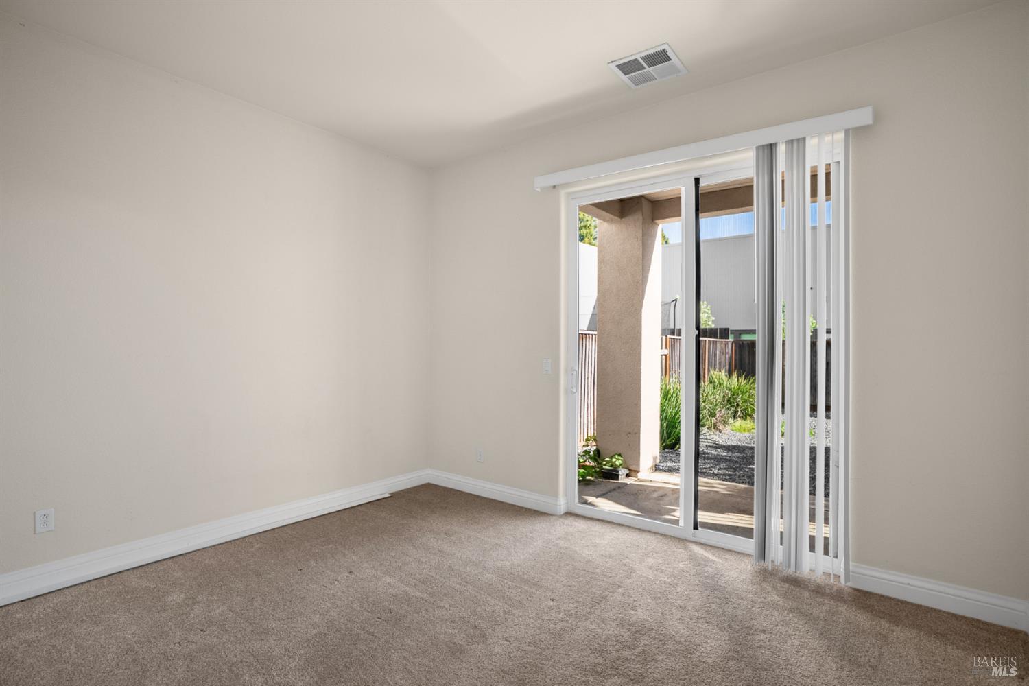 Detail Gallery Image 6 of 31 For 4069 Calloway Dr, Santa Rosa,  CA 95409 - 3 Beds | 3 Baths